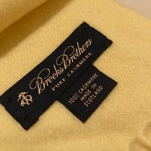 Brooks Brothers 100%cashmere scarf, yellow